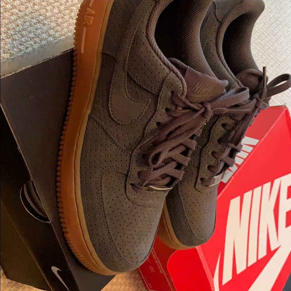 Nike Sneaker - image 3